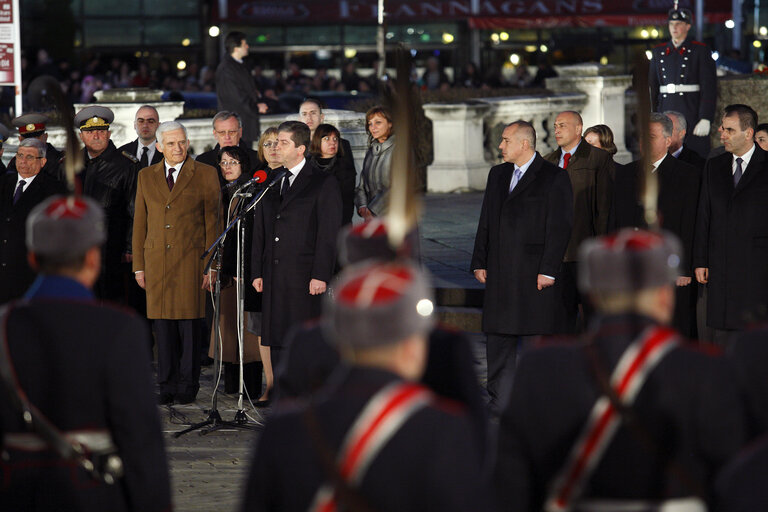 Foto 5: Participation at the solemn tattoo  H.E. Mr. Georgi PARVANOV, President of the Republic of Bulgaria  H.E. Mr. Boyko BORISOV, Prime Minister of the Republic of Bulgaria