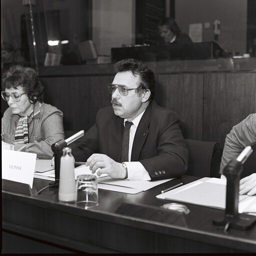 Fotografija 4: Socialists Meeting at the European Parliament in Brussels in December 1983