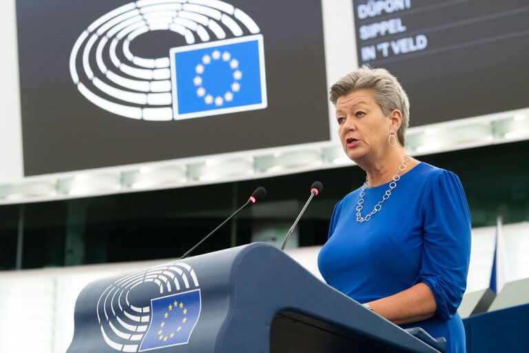 Fotografie 37: EP Plenary session - Pushbacks at the EU's external border