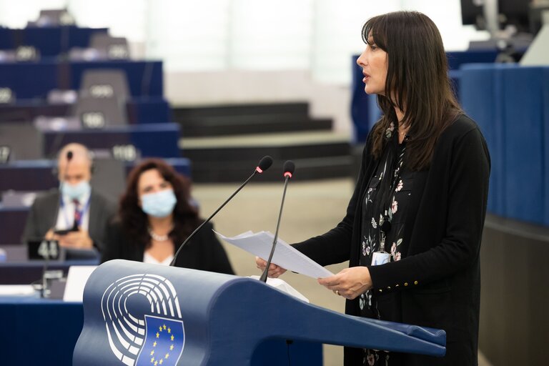 Fotografija 1: EP Plenary session - The impact of intimate partner violence and custody rights on women and children