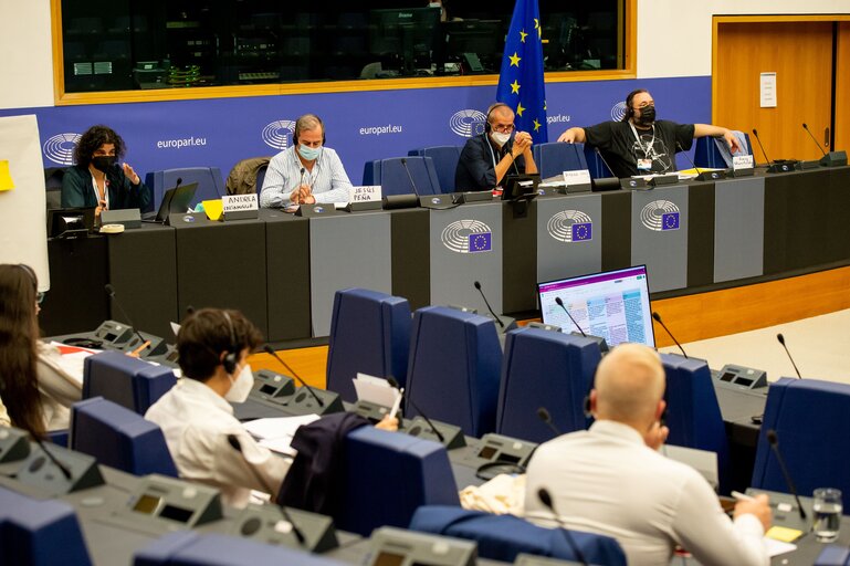 Photo 41 : Conference on the Future of Europe (CoFoE) - Citizens' panel 2