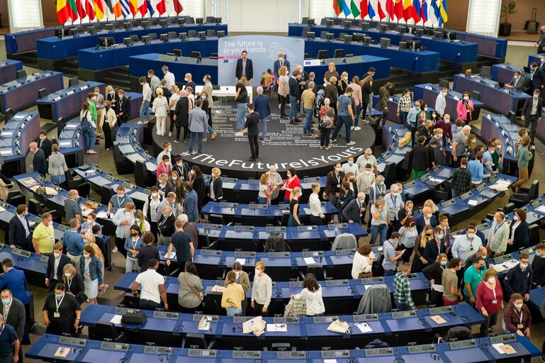 Fotó 9: Conference on the Future of Europe (CoFoE) - Citizens' panel.- Plenary session