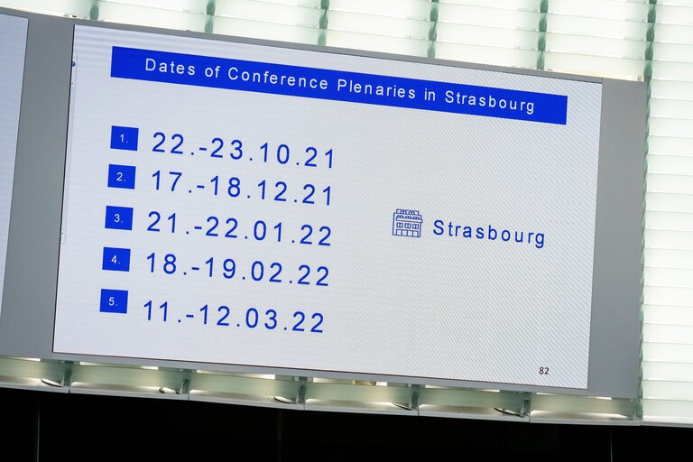 Fotó 3: Conference on the Future of Europe (CoFoE) - Citizens' panel 1 - Plenary session