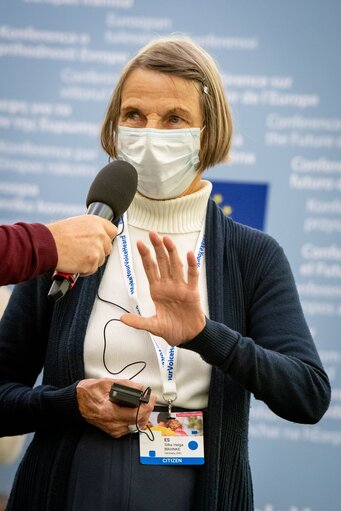 Fotó 31: Conference on the Future of Europe (CoFoE) - Citizens' panel 1 - Plenary session