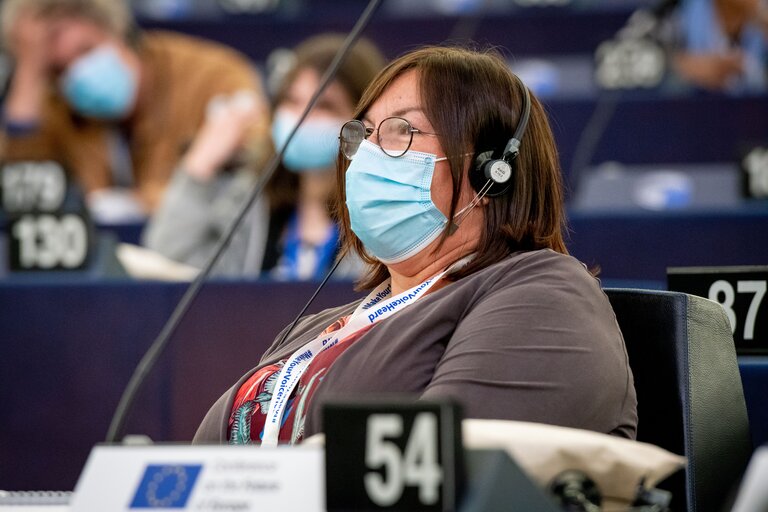 Fotó 27: Conference on the Future of Europe (CoFoE) - Citizens' panel 1 - Plenary session