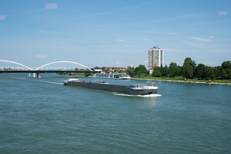 Valokuva 1: Freight transport at the Port of Strasbourg (Port Autonome de Strasbourg)