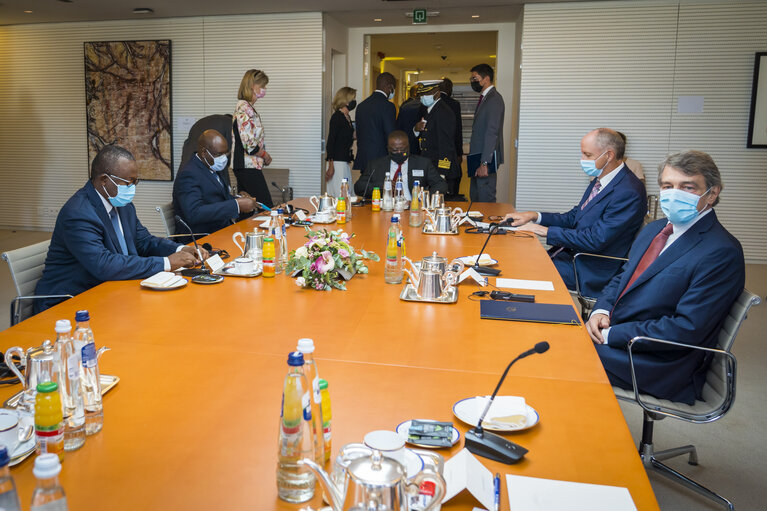 Fotografia 1: David SASSOLI, EP President meets with Umaro SISSOCO EMBALO, President of Guinea-Bissau