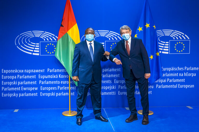 Fotografia 4: David SASSOLI, EP President meets with Umaro SISSOCO EMBALO, President of Guinea-Bissau