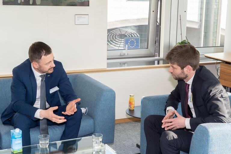 Nuotrauka 12: Michal SIMECKA meets with Eduard HEGER, Slovak Prime Minister