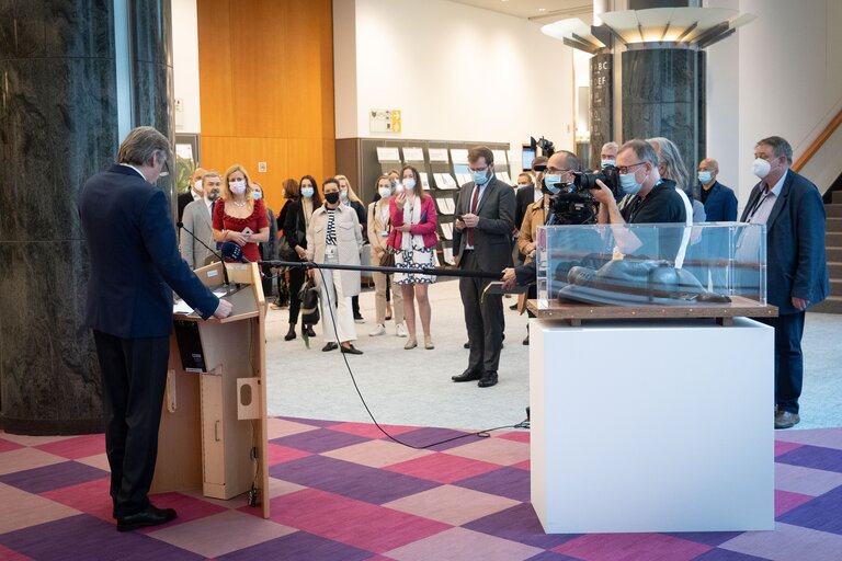 Fotografija 10: Opening of the exhibition of contemporary Slovenian fine arts as part of the Slovenian Presidency in the EP