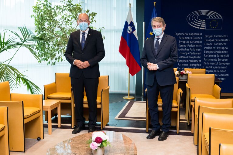 Zdjęcie 1: David SASSOLI, EP President welcomes Janez JANSA, Slovenian Prime Minister