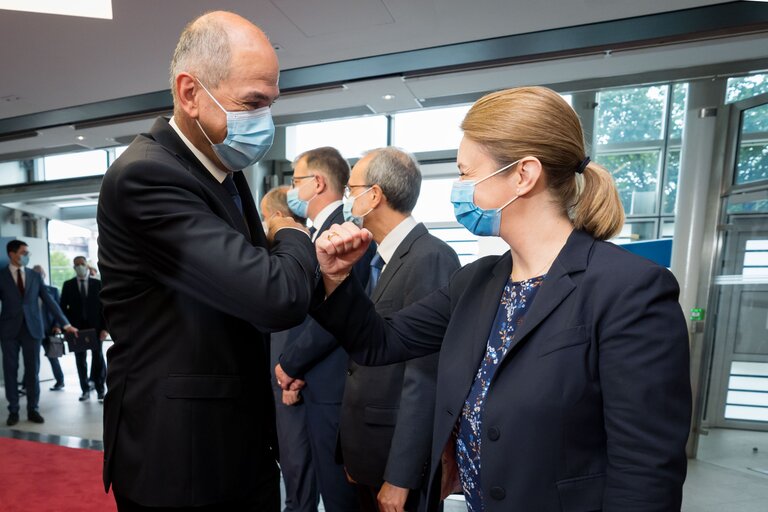 Zdjęcie 11: David SASSOLI, EP President welcomes Janez JANSA, Slovenian Prime Minister