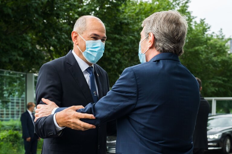 Zdjęcie 6: David SASSOLI, EP President welcomes Janez JANSA, Slovenian Prime Minister