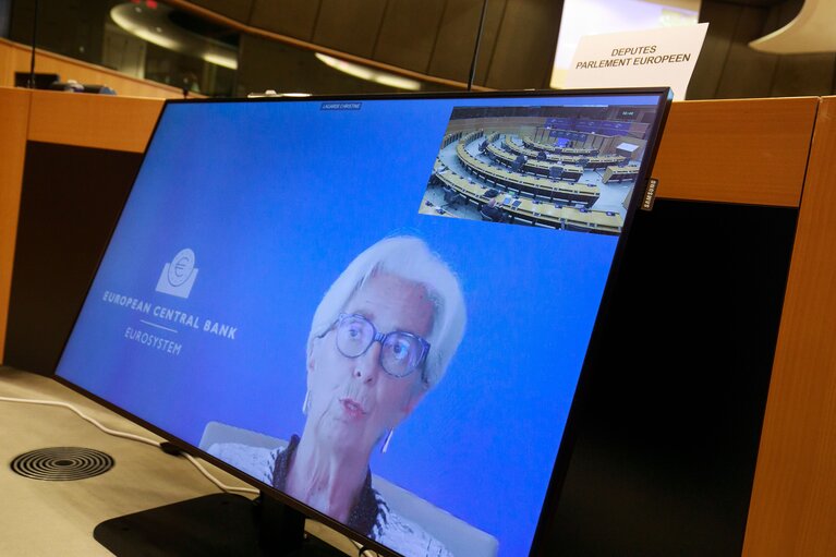 Снимка 7: ECON committee - Monetary Dialogue with Christine LAGARDE, President of the European Central Bank