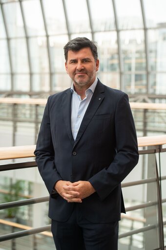Foto 14: Nicolas Gonzalez Casares in the EP in Brussels