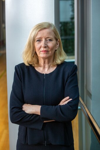 Valokuva 3: Portrait of Emily O'REILLY the European Ombudsman