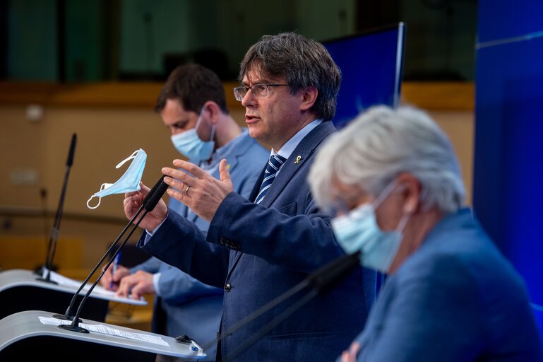 Fotografija 4: EGCJ provisional ruling on the immunity of Carles PUIGDEMONT, Toni COMIN and Clara PONSATI