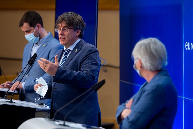 Fotografija 5: EGCJ provisional ruling on the immunity of Carles PUIGDEMONT, Toni COMIN and Clara PONSATI