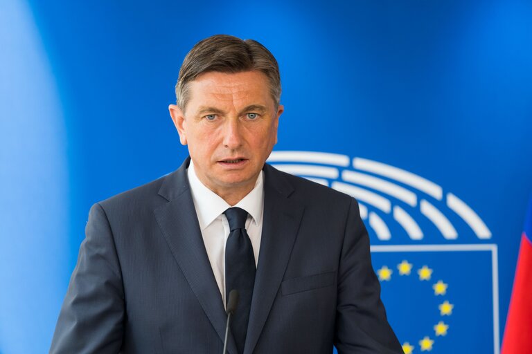 Снимка 10: David SASSOLI, EP President meets with Borut PAHOR, Slovenian President.- Joint Press statement