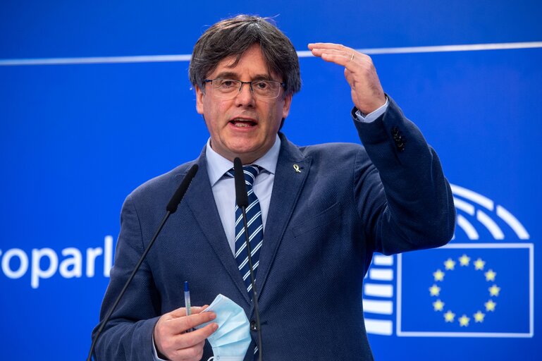 Fotografija 11: EGCJ provisional ruling on the immunity of Carles PUIGDEMONT, Toni COMIN and Clara PONSATI