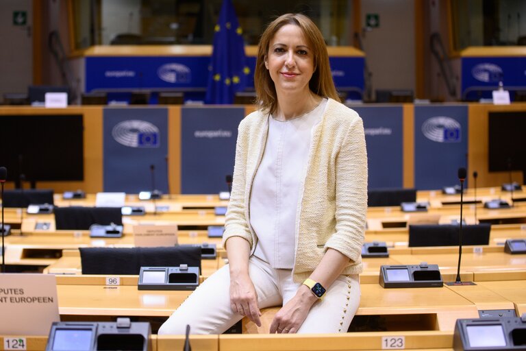 Cristina MAESTRE in the EP in Brussels.