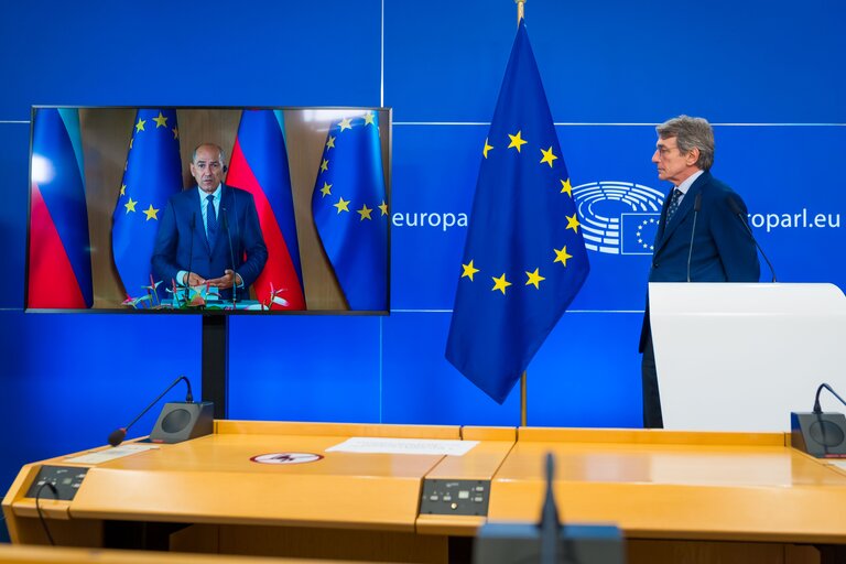 Foto 13: Press conference between David SASSOLI, EP President and Janez JANSA, Slovenian Prime Minister