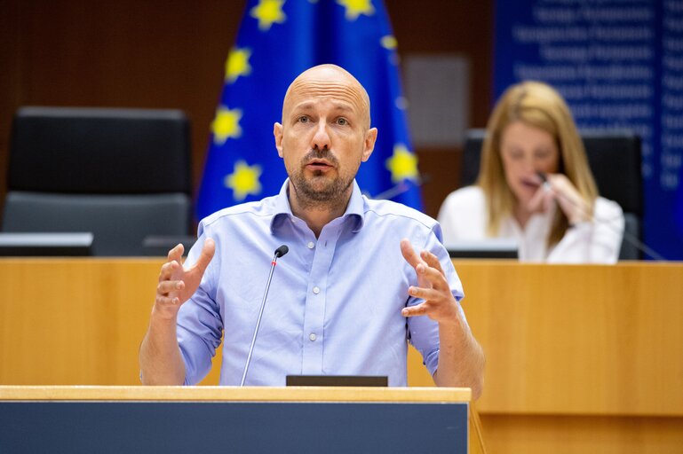 Fotografie 18: EP Plenary session - Meeting the Global Covid 19 challenge: effects of waiver of the WTO TRIPS agreement on Covid-19 vaccines, treatment, equipment and manufacturing capacity in developing countries