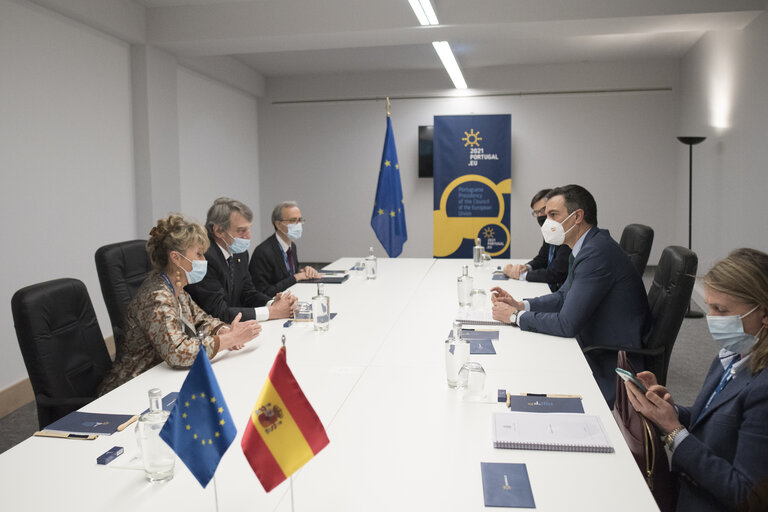 Informal meeting of Heads of State or Governments in Porto - David SASSOLI, President of the European Parliament (cL) and Spain Prime Minister Pedro SANCHEZ (cR).