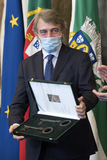 Fotografie 5: Informal meeting of Heads of State or Governments in Porto- Ceremony to present the keys to the city of Porto to the President of the European Parliament, the President of the European Council and the President of the European Commission