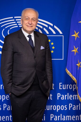 Foto 12: Raffaele STANCANELLI in the EP in Brussels