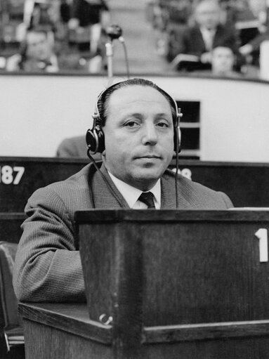 Fotografia 1: Dante GRAZIOSI during a session in Strasbourg, France, March 29, 1960.