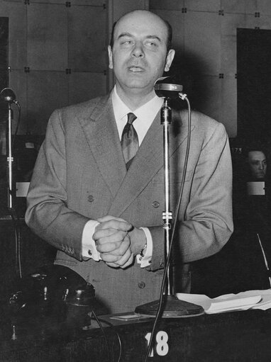 Suriet 9: Giuseppe PETRILLI during a session in Strasbourg, France, January 12, 1960.