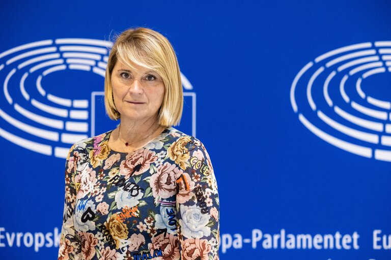 Fotogrāfija 2: Rosa ESTARAS FERRAGUT in the EP in Brussels