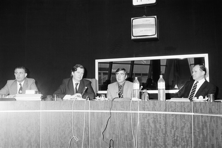 Lord Nicholas BETHELL (2L), Henri PLUMB (R) during a EPP group's British Conservative Party members meeting in Strasbourg, France, April 1982.