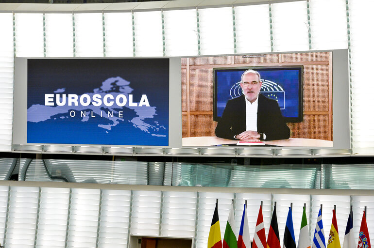 Photo 16 : Euroscola online