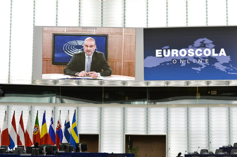 Photo 9 : Euroscola online