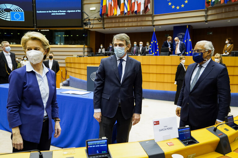 Fotografija 2: EP Plenary session - Ceremonie of the signature of the Joint declaration for the Conference of the Future of Europe