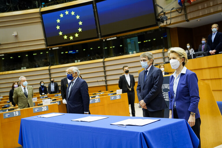 Fotografija 8: EP Plenary session - Ceremonie of the signature of the Joint declaration for the Conference of the Future of Europe