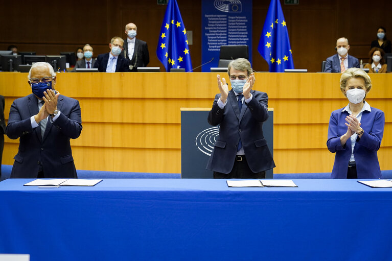 Fotografija 10: EP Plenary session - Ceremonie of the signature of the Joint declaration for the Conference of the Future of Europe