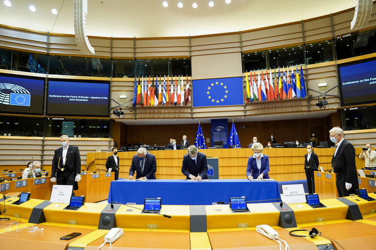 Fotografija 11: EP Plenary session - Ceremonie of the signature of the Joint declaration for the Conference of the Future of Europe