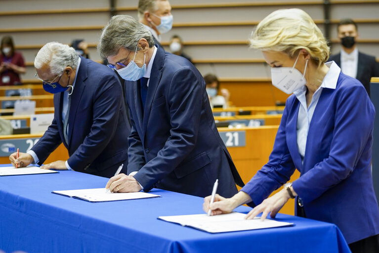 Fotografija 16: EP Plenary session - Ceremonie of the signature of the Joint declaration for the Conference of the Future of Europe