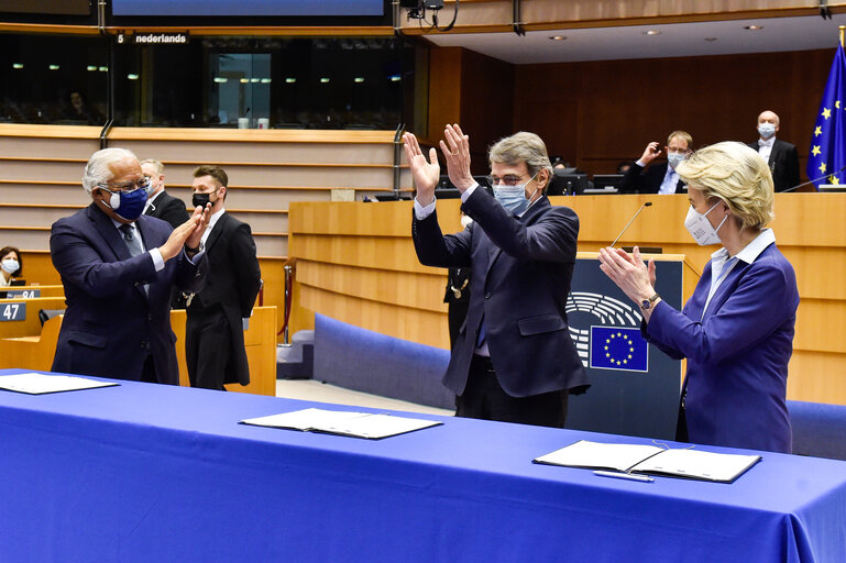 Foto 10: EP Plenary session - Ceremony of the signature of the Joint declaration for the Conference of the Future of Europe