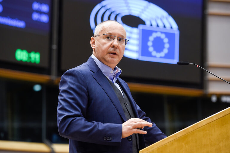 Photo 12: EP Plenary session - Statements - European Pillar of Social Rights (Porto summit)