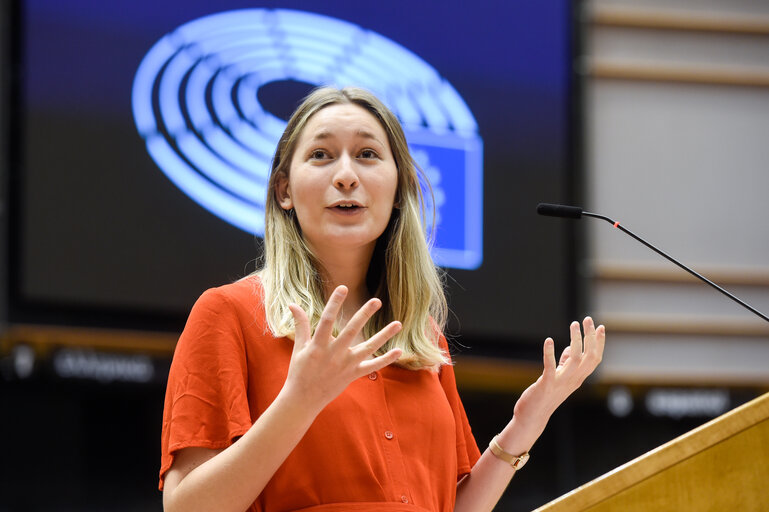 Photo 14: EP Plenary session - Statements - European Pillar of Social Rights (Porto summit)