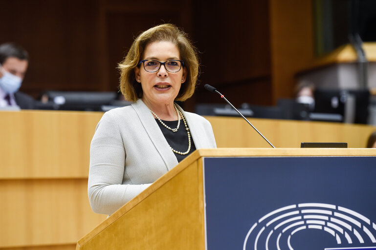 Photo 34: EP Plenary session - Statements - European Pillar of Social Rights (Porto summit)