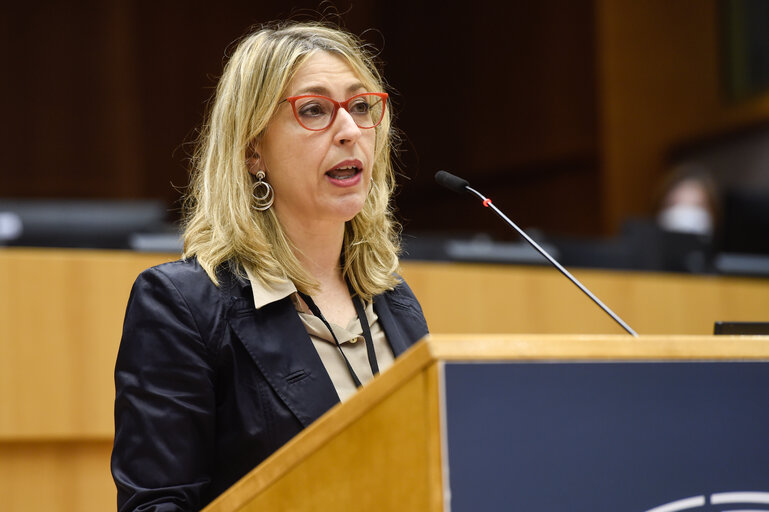 Photo 35: EP Plenary session - Statements - European Pillar of Social Rights (Porto summit)