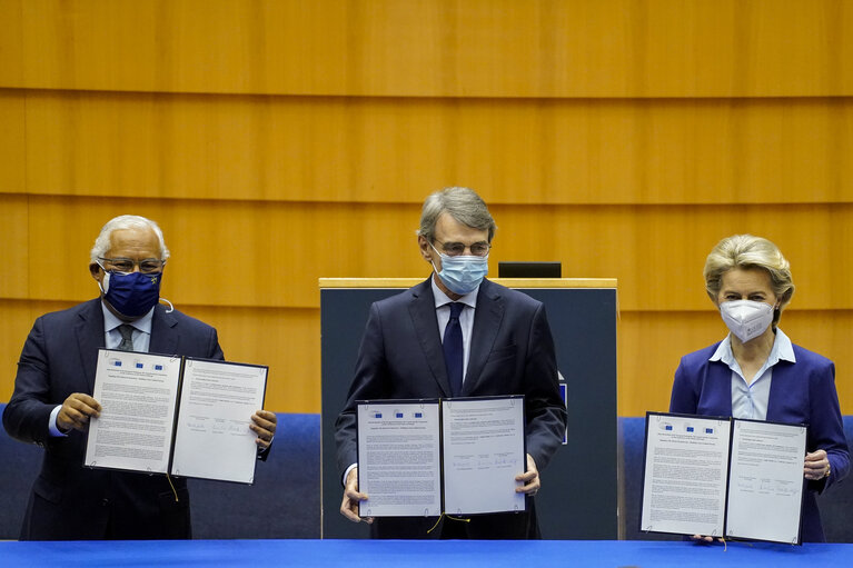 Foto 20: EP Plenary session - Ceremony of the signature of the Joint declaration for the Conference of the Future of Europe