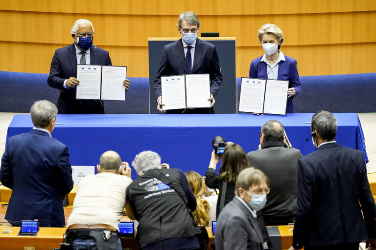 Foto 19: EP Plenary session - Ceremony of the signature of the Joint declaration for the Conference of the Future of Europe