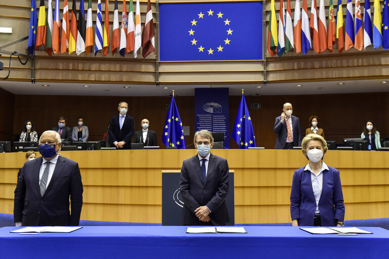 Foto 14: EP Plenary session - Ceremony of the signature of the Joint declaration for the Conference of the Future of Europe