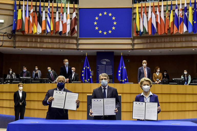 Foto 7: EP Plenary session - Ceremony of the signature of the Joint declaration for the Conference of the Future of Europe